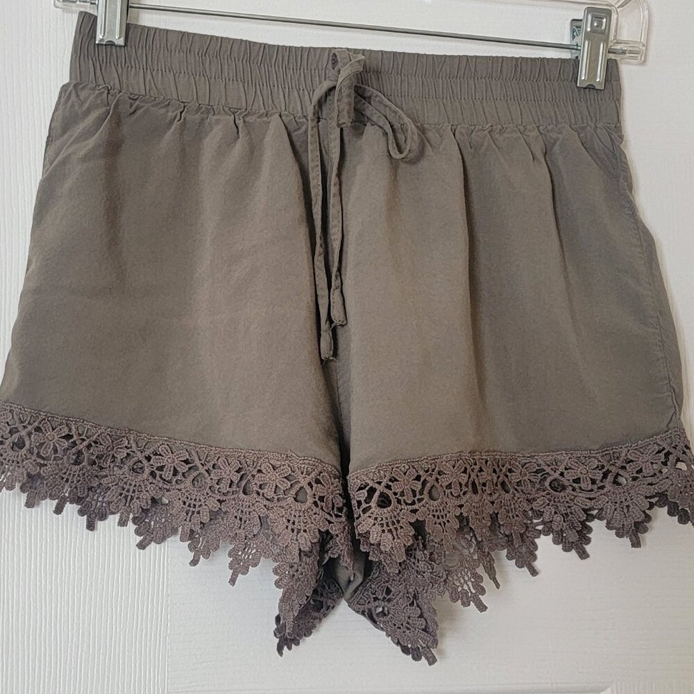Forever 21 Lace Hem Shorts